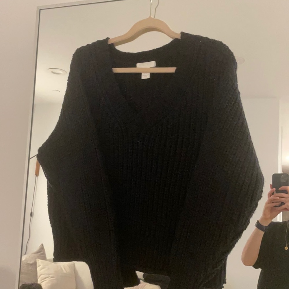 Navy v neck sweater